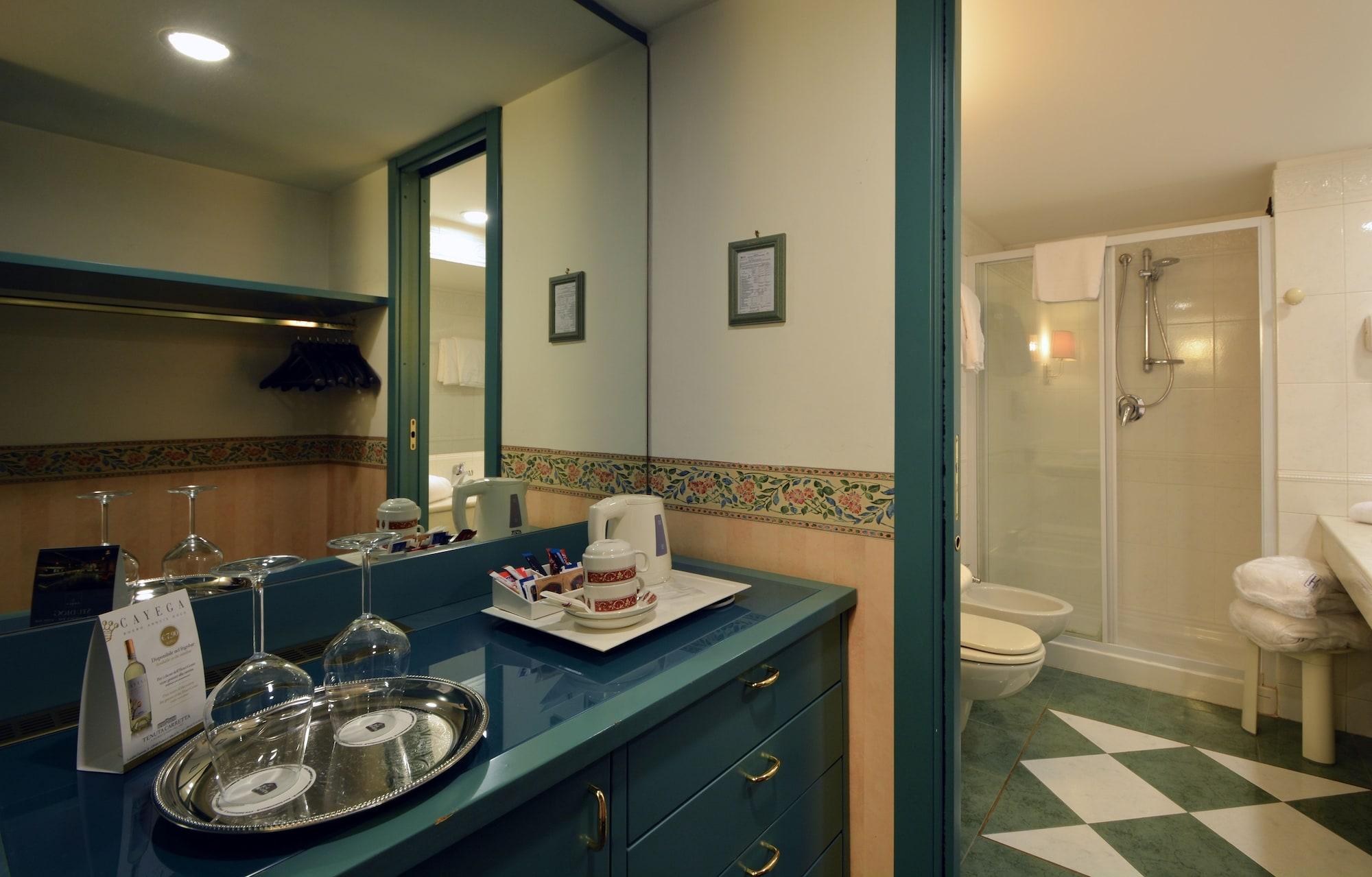 Hotel Western Genio 3*
