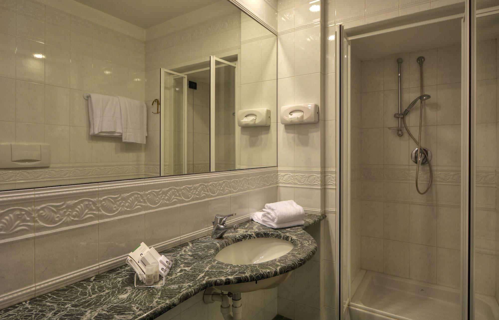 Western Genio Hotel